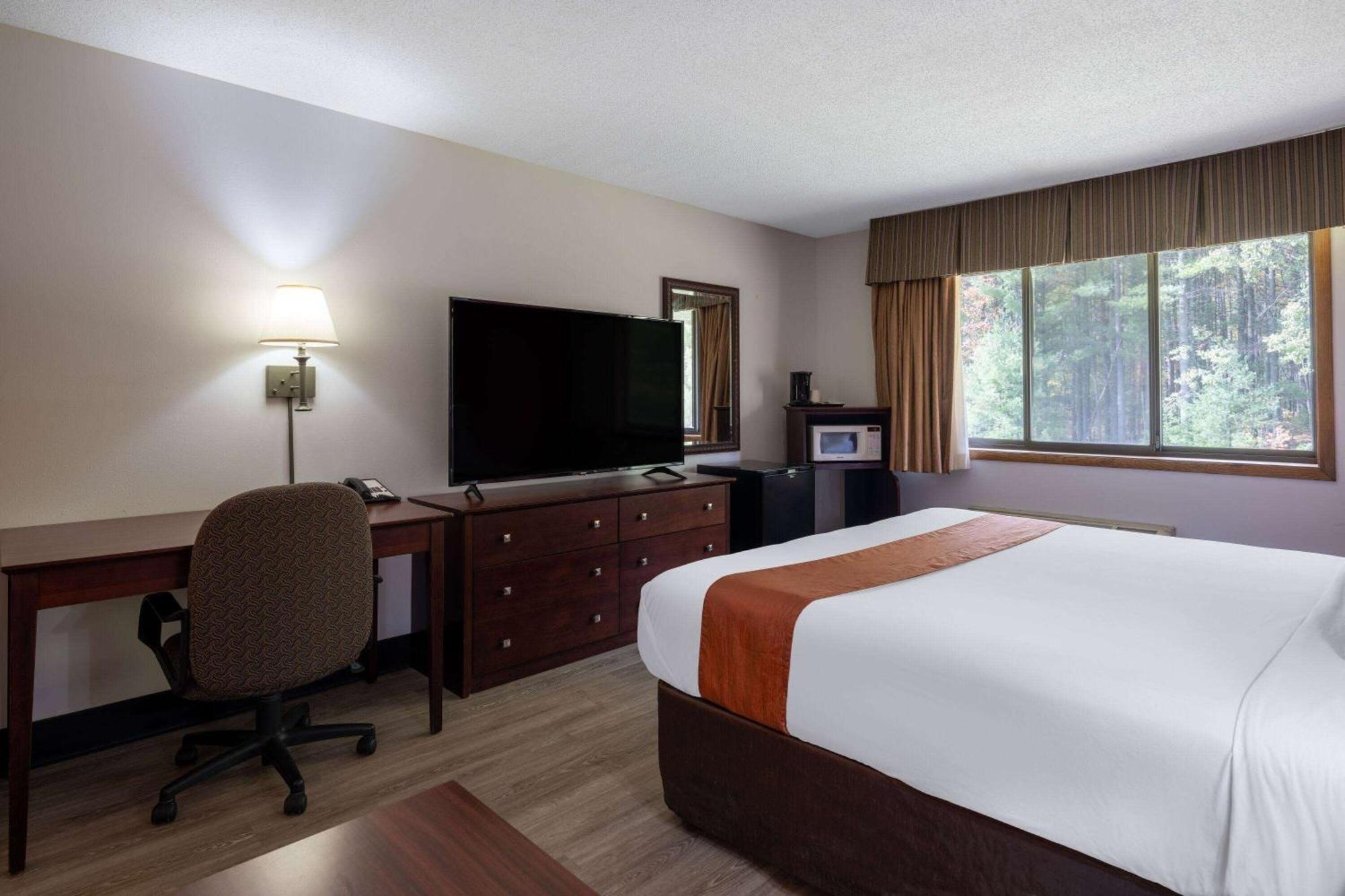 Travelodge By Wyndham Merrill Extérieur photo